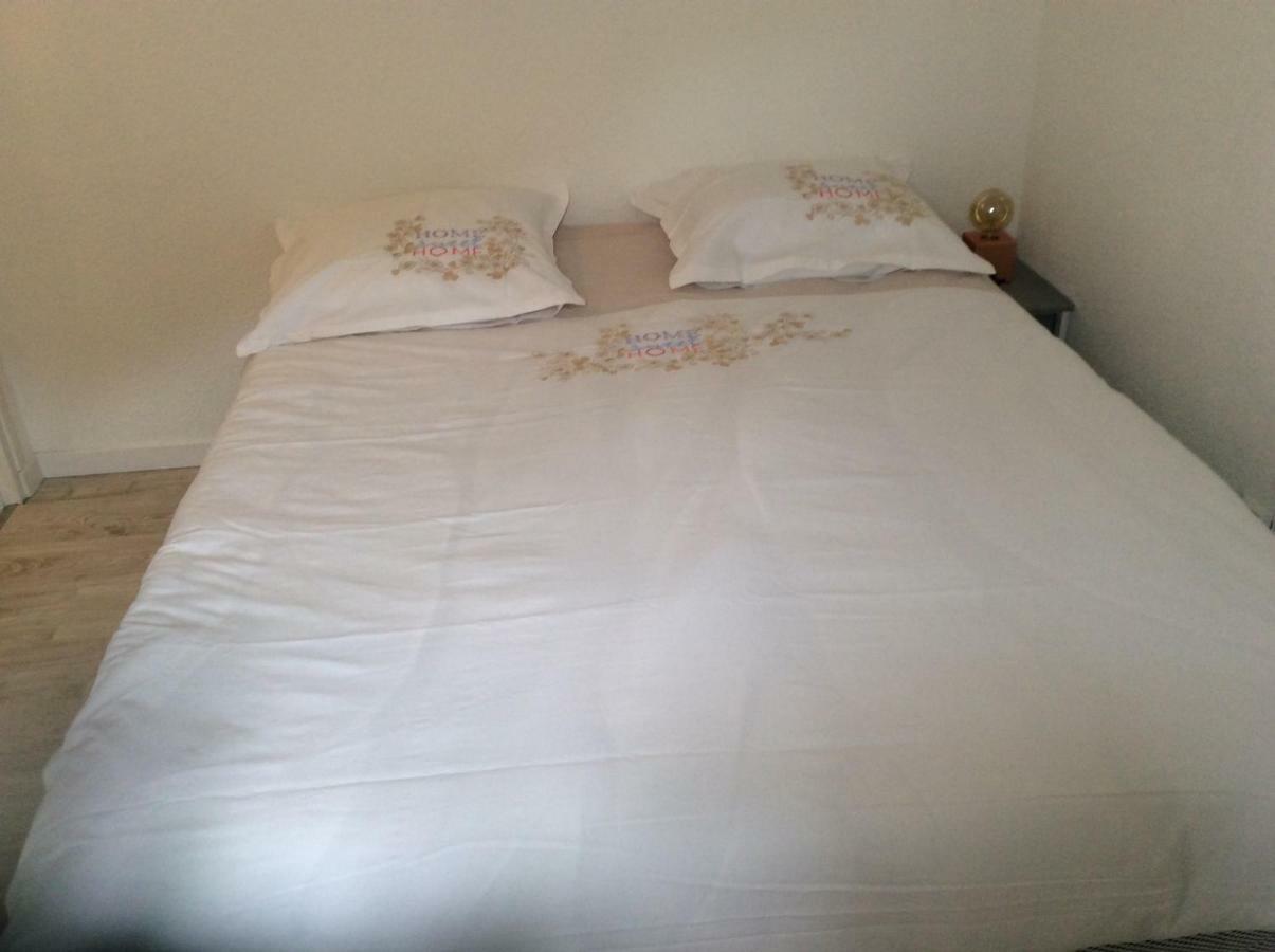Gites Et Chambres D'Hotes Les Roses The Hauterives Buitenkant foto