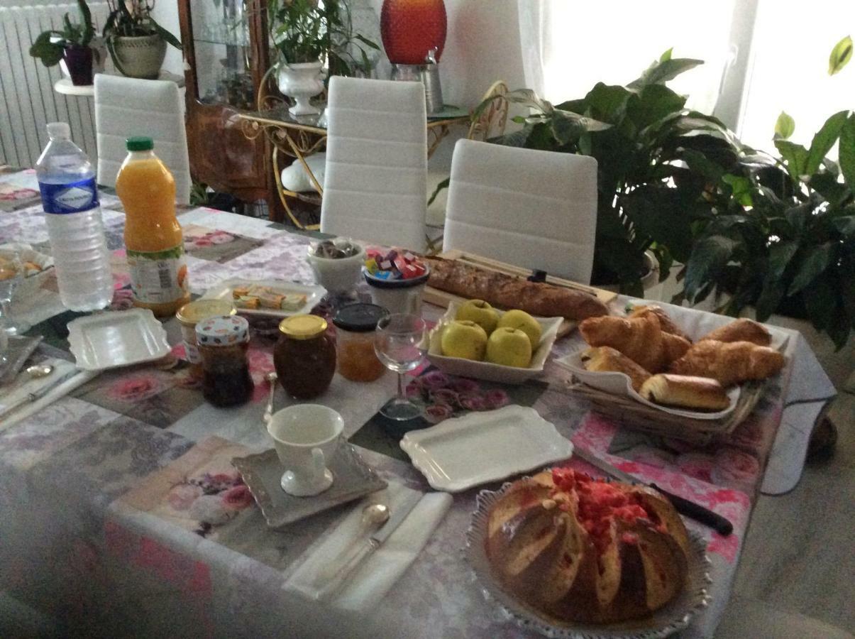 Gites Et Chambres D'Hotes Les Roses The Hauterives Buitenkant foto