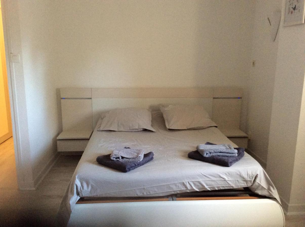 Gites Et Chambres D'Hotes Les Roses The Hauterives Buitenkant foto